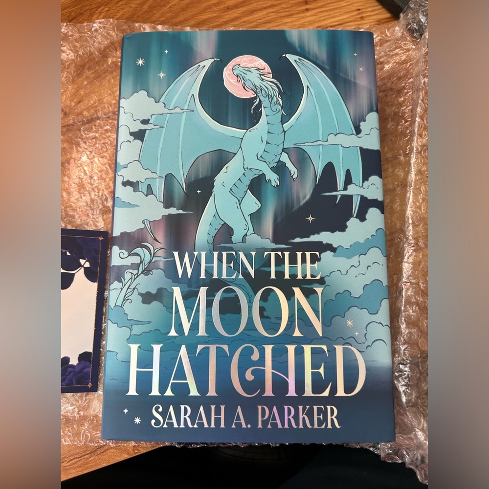 NIP SIGNED! Fairyloot exclusive hardcover: When the Moon Hatched